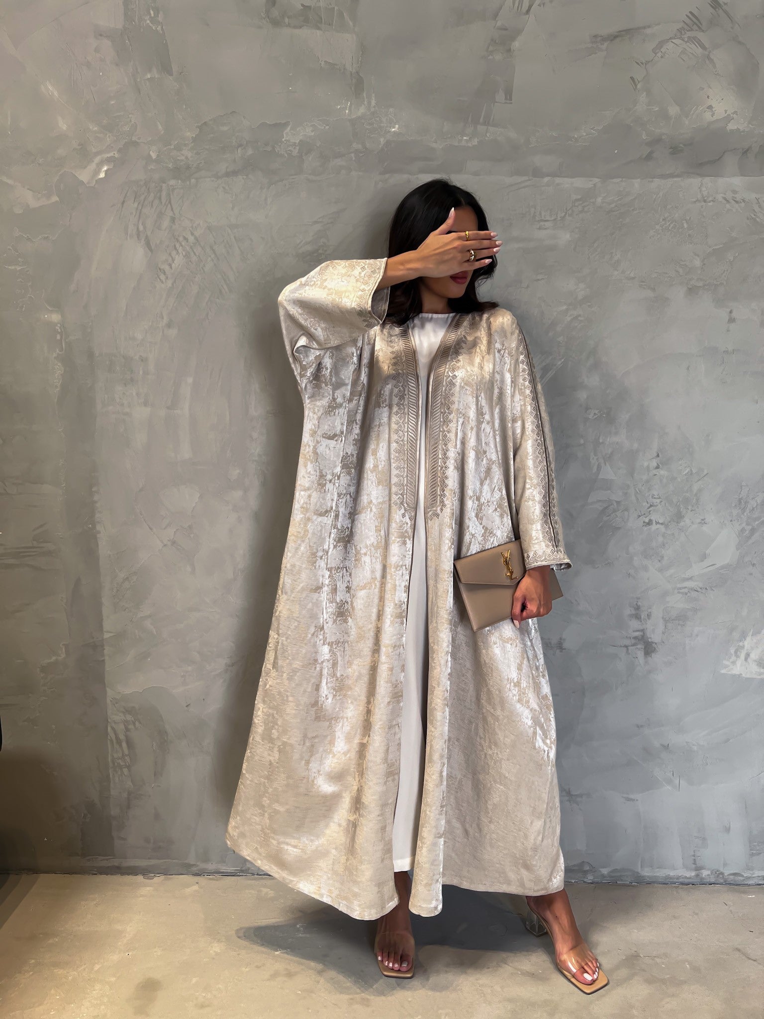 Linen Bisht Abaya