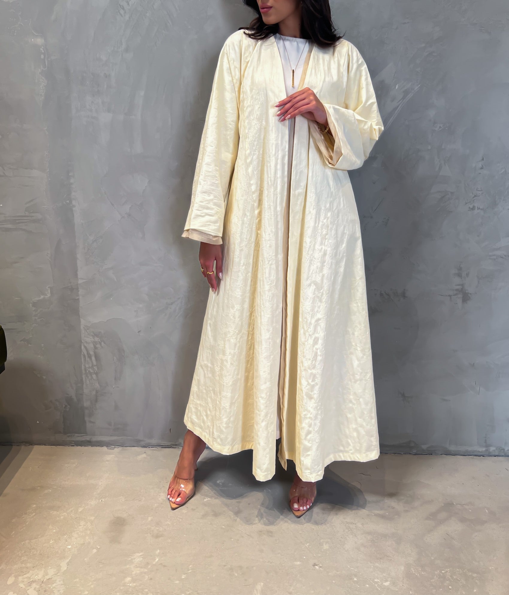 White linen crepe Abaya